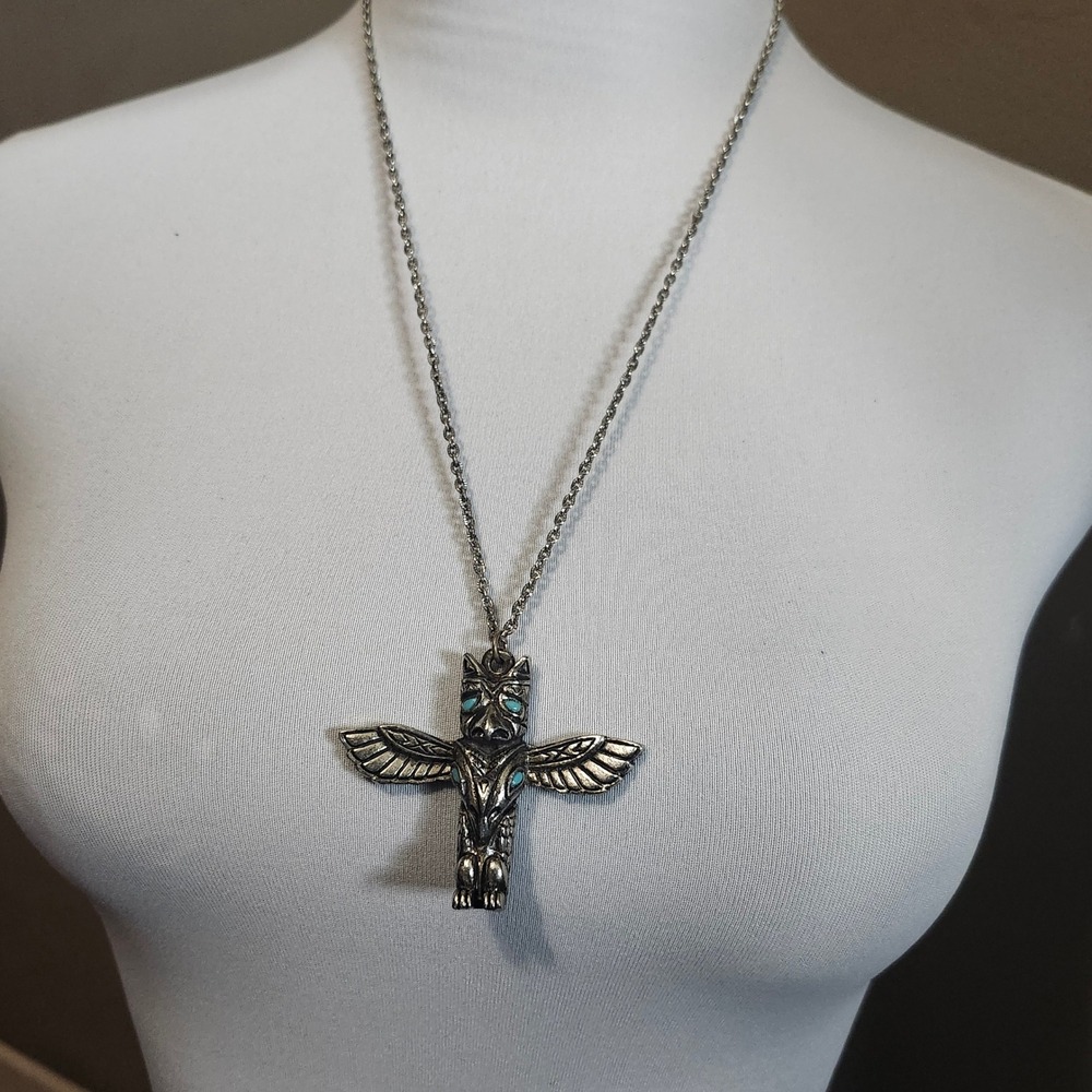 Vintage Silver‎ Tone Native American Style Totem Pole Pendant Necklace